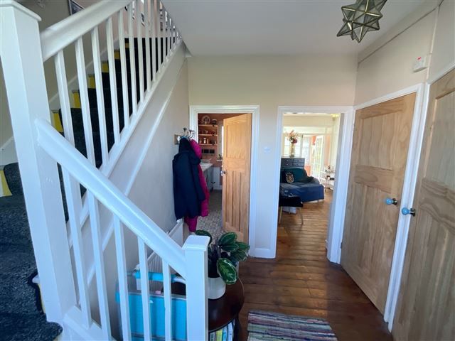 Property photo 3 of 21 Hallway