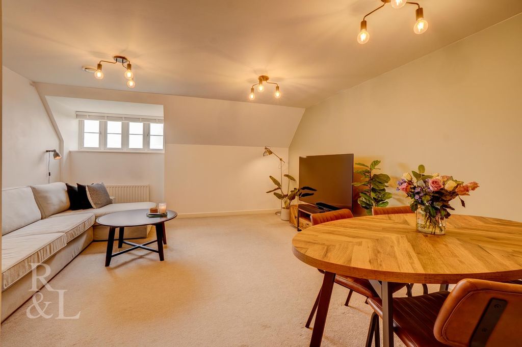 Property photo 2 of 12 B (12).Jpg