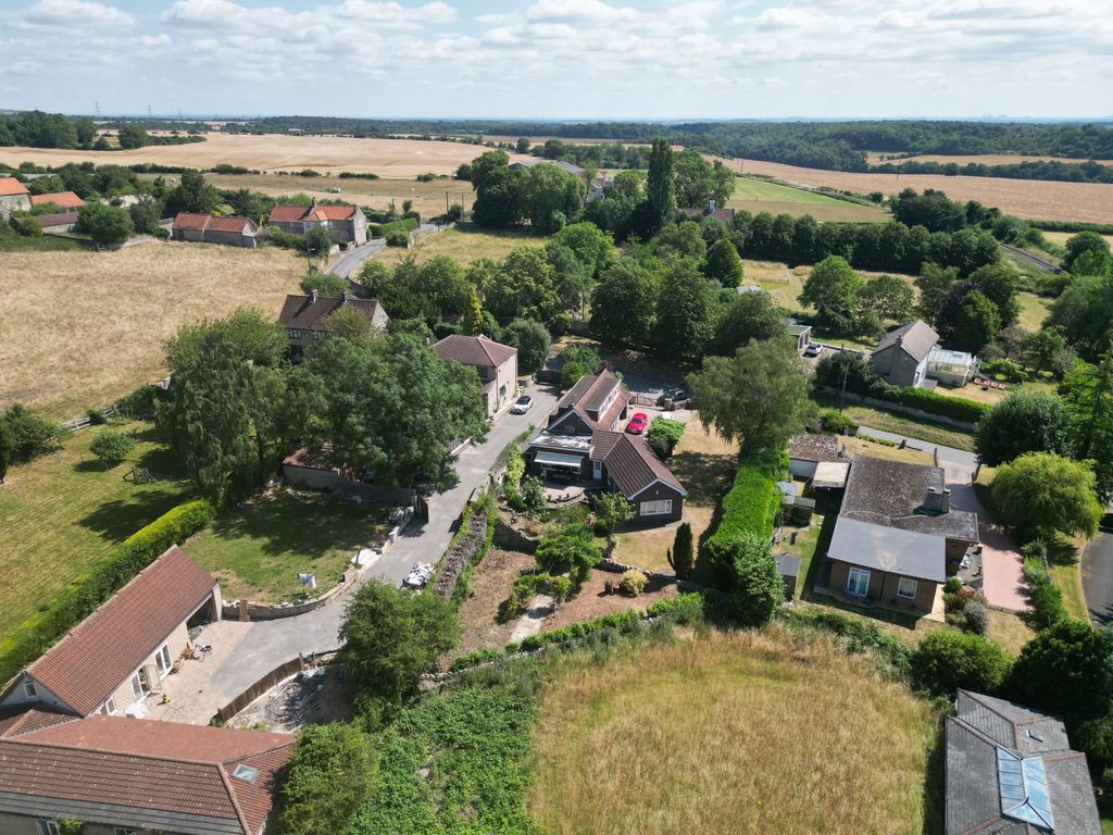 Property photo 2 of 51