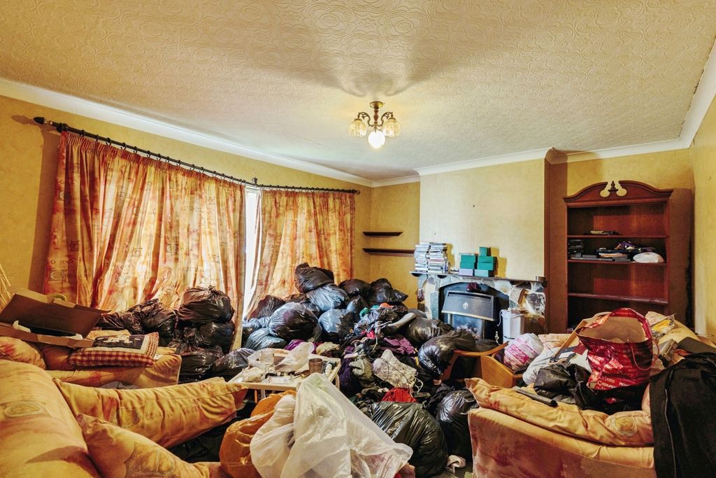 Property photo 2 of 15 Pbox-Img.Jpg