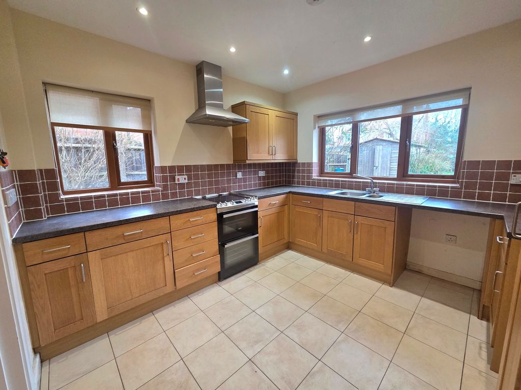 Property photo 3 of 20 Image