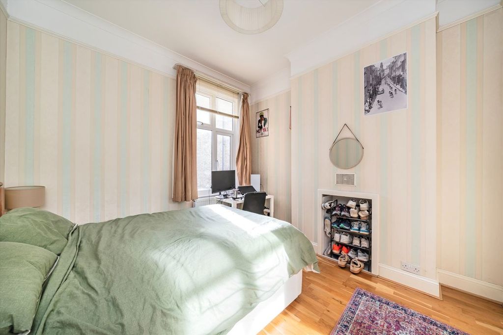 Property photo 3 of 8