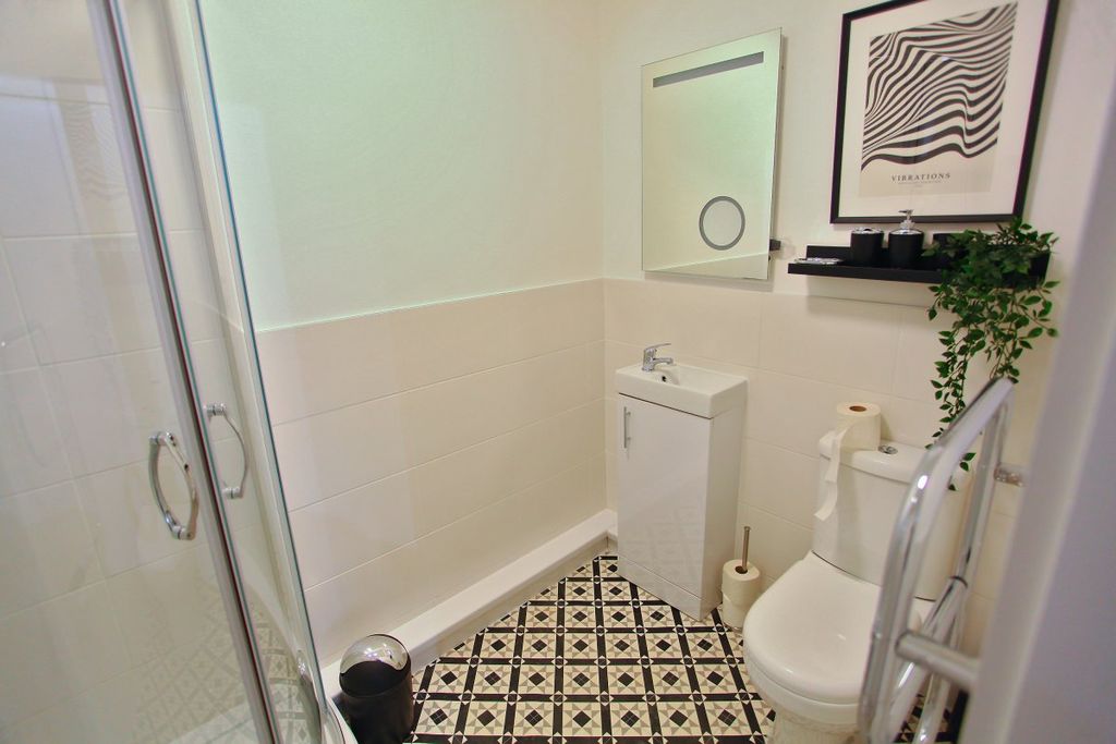 Property photo 3 of 3