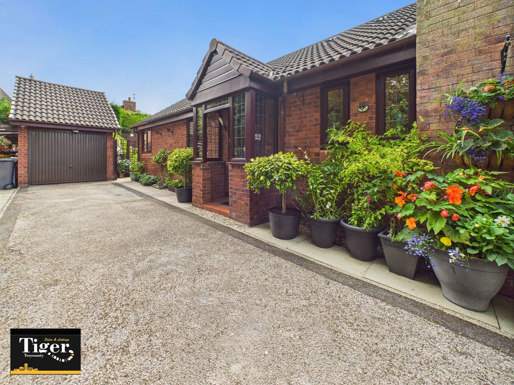 Property photo 3 of 33 Cam02176G0-Pr0671-Still010