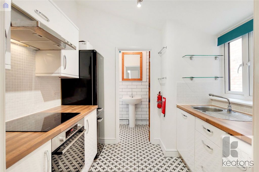 Property photo 2 of 13 Kitchen