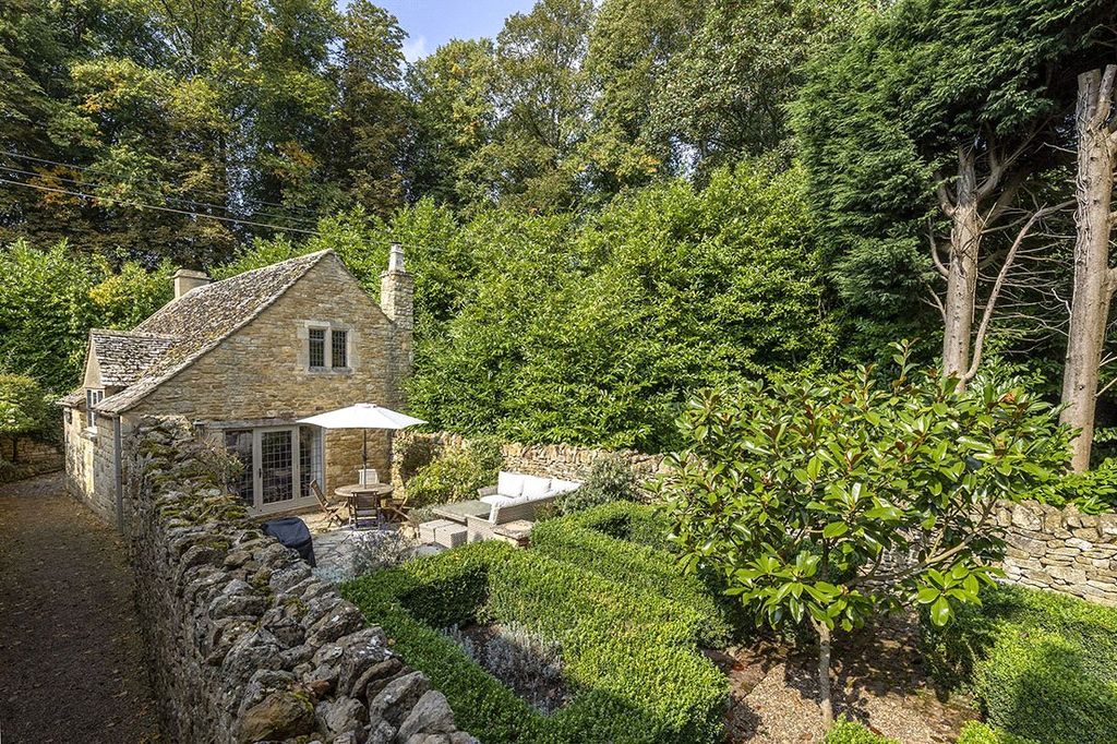 Property photo 1 of 14 Shepherds Cottage