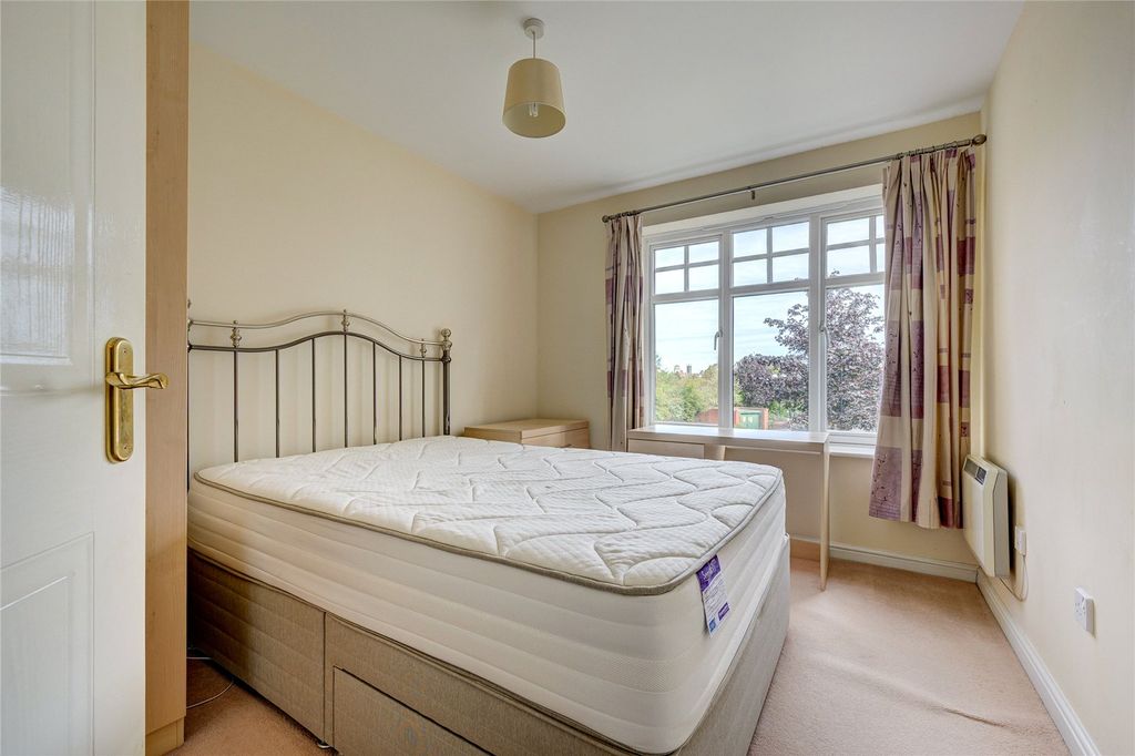 Property photo 3 of 26 Picture No. 12