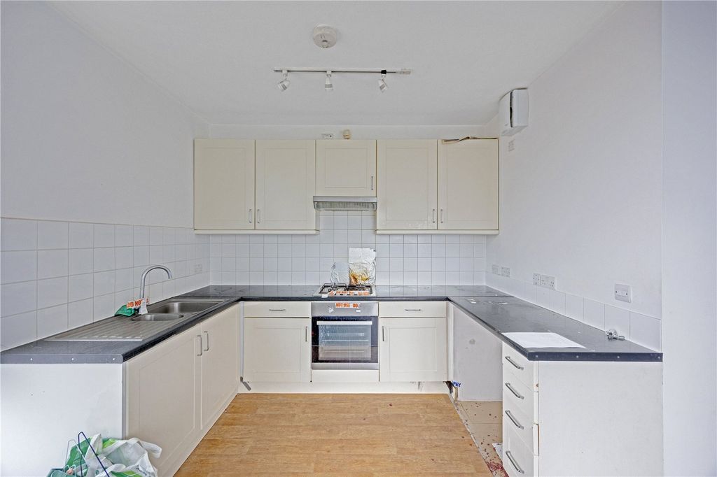 Property photo 2 of 9 Picture No. 06