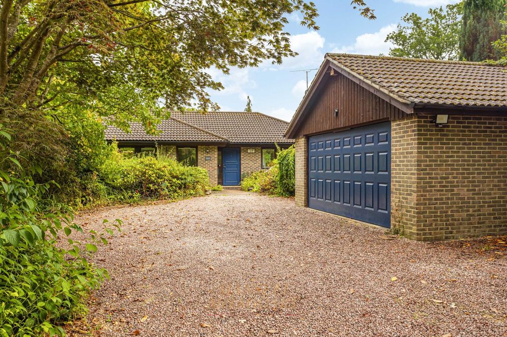 Property photo 1 of 34