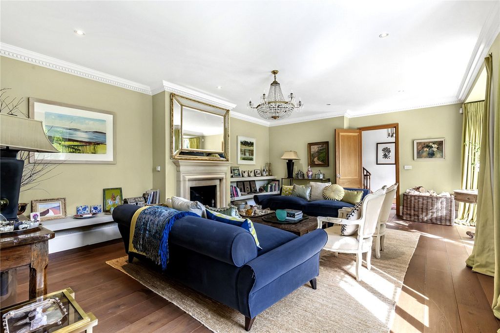 Property photo 2 of 16 Drawing Room