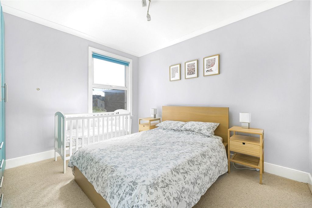 Property photo 3 of 12 Picture No. 06