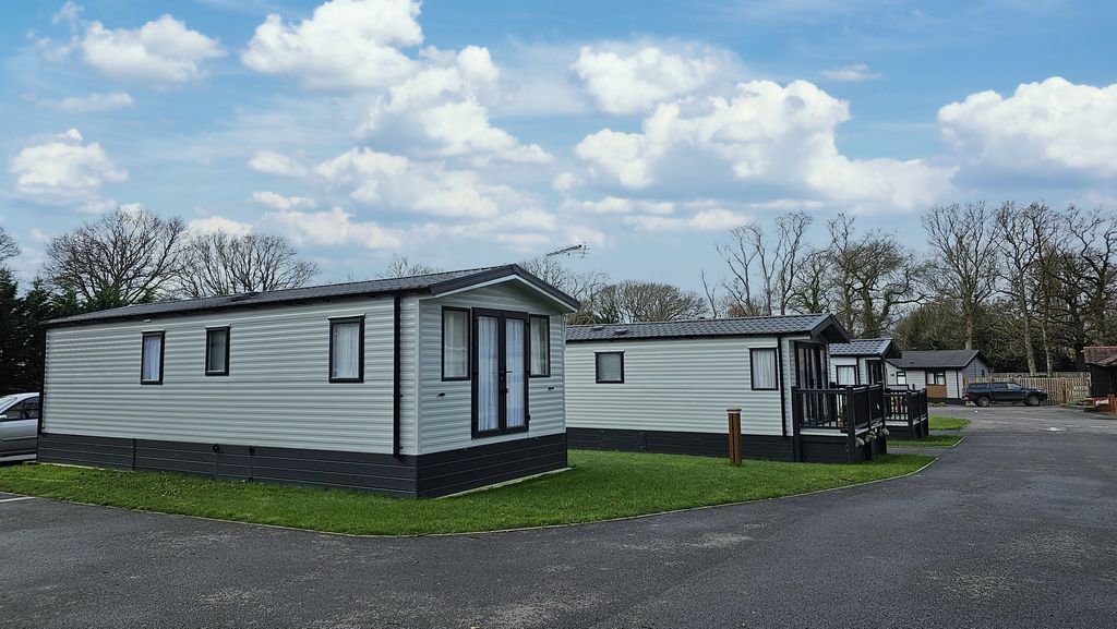 Property photo 3 of 12 Site