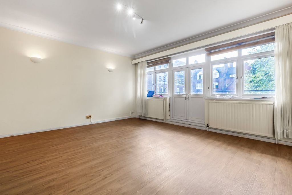 Property photo 2 of 12 Picture No. 20