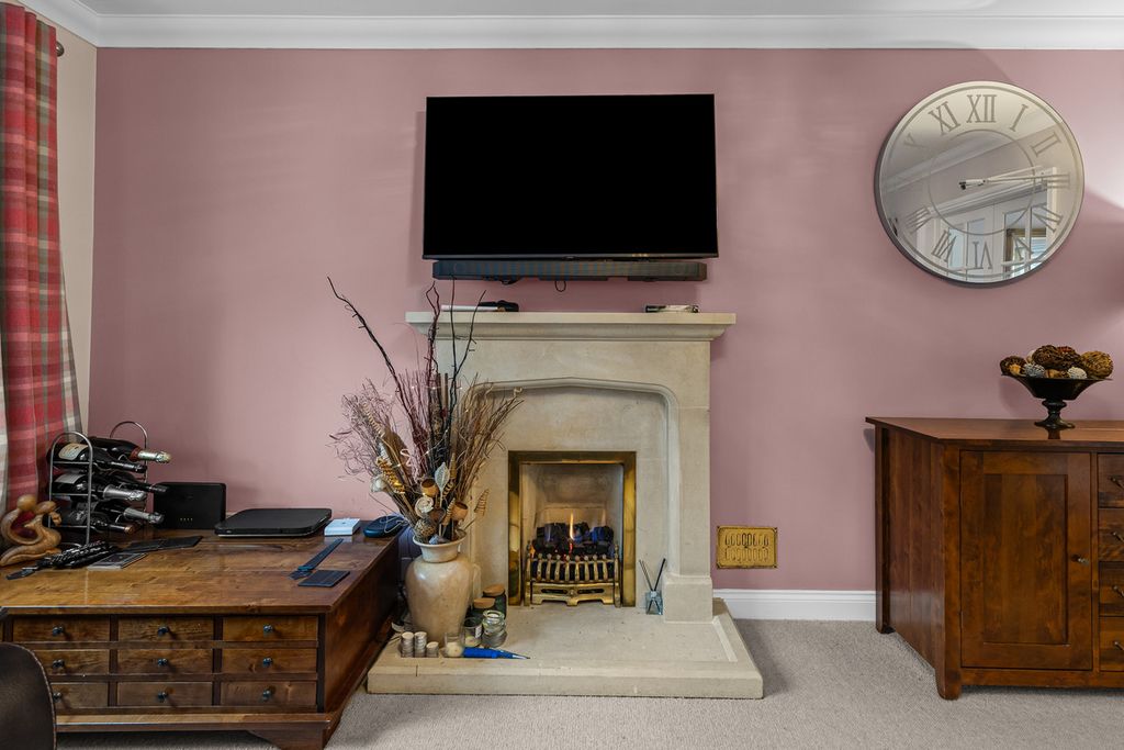 Property photo 3 of 30