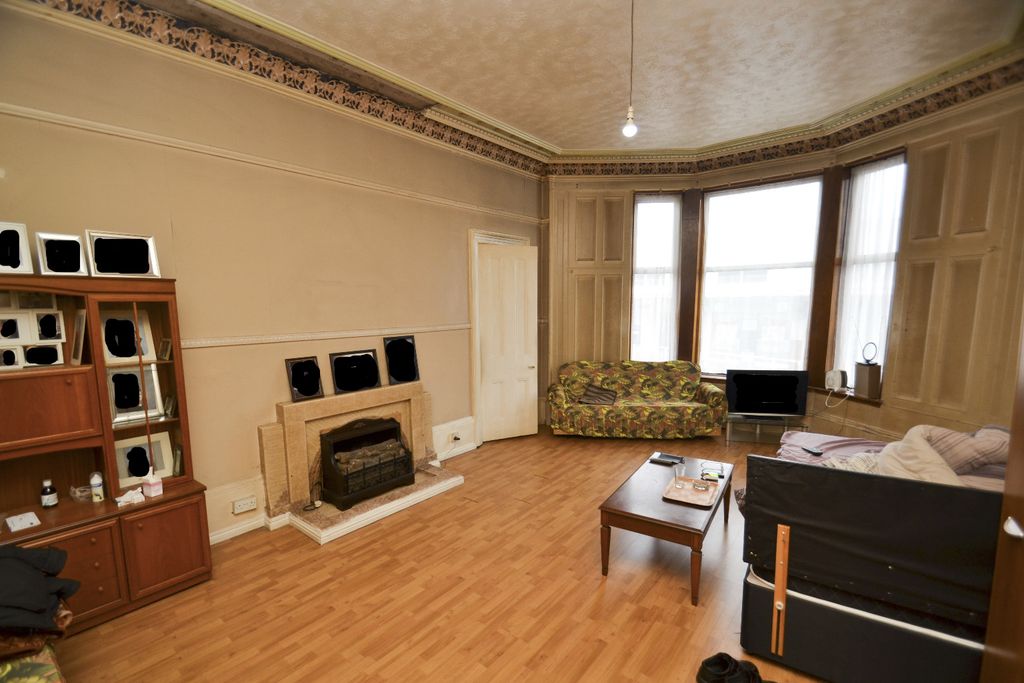 Property photo 2 of 14 4528163