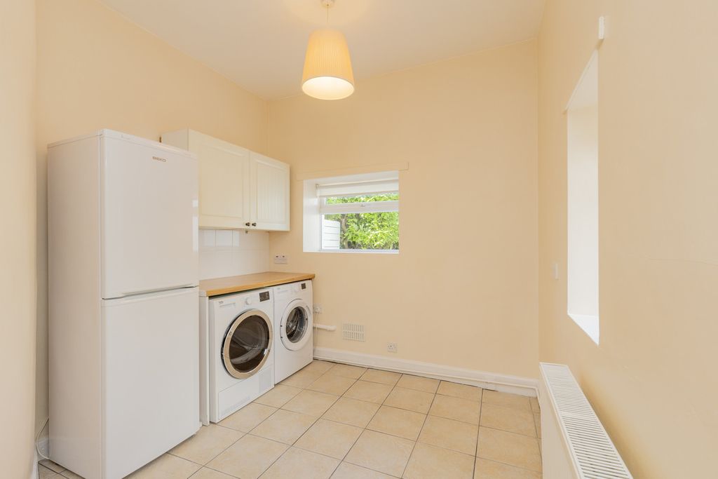 Additional image 9 of 3 bed flat for saleEccles Road, Argyll & Bute PA23