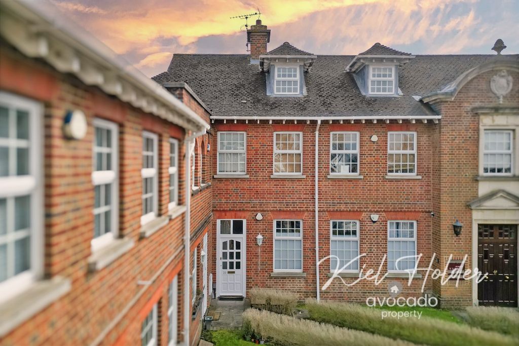 Property photo 1 of 17 3918704