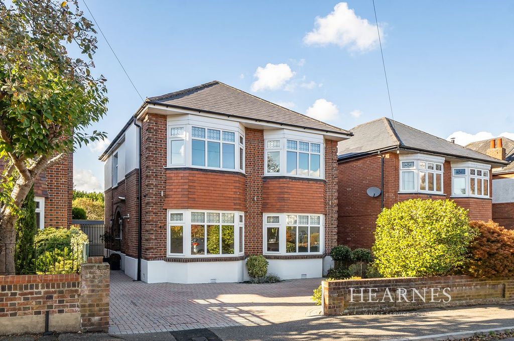 Property photo 1 of 22