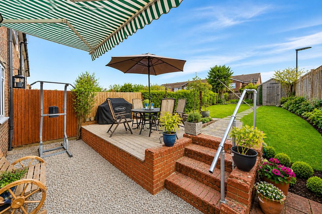 Property photo 2 of 18