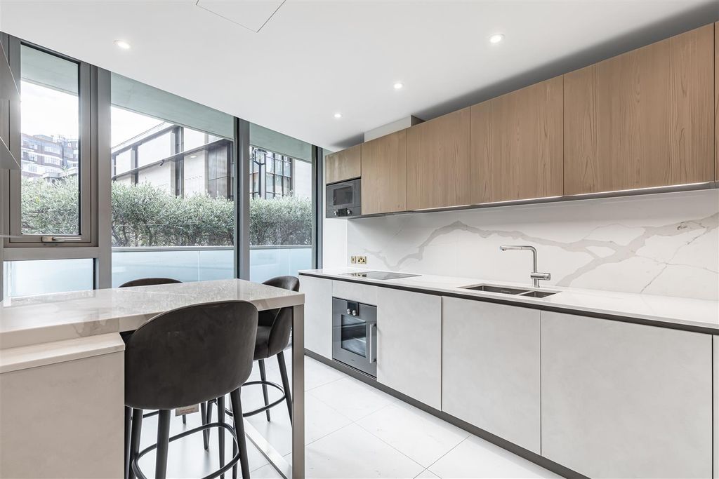 Property photo 3 of 19 Kitchen.Jpg