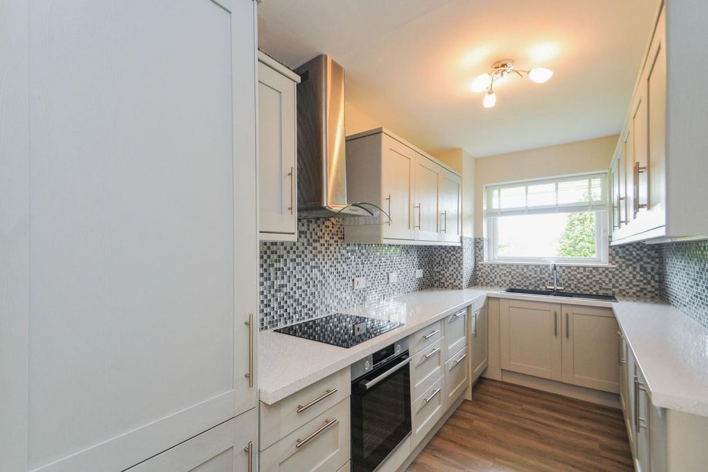 Property photo 2 of 16 Flat10Grange027.Jpg