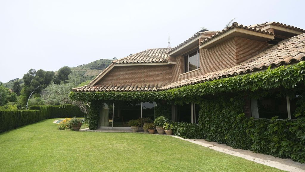 Property photo 1 of 37