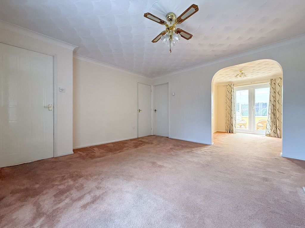 Property photo 3 of 37