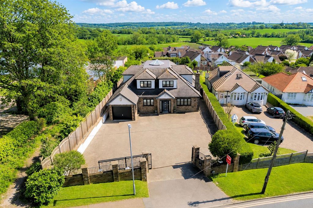 4 bed detached house for saleBower Hill, Epping CM16