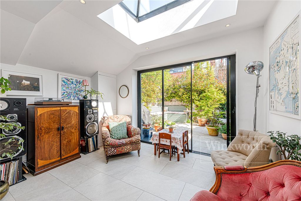 Property photo 3 of 13 Picture No. 06