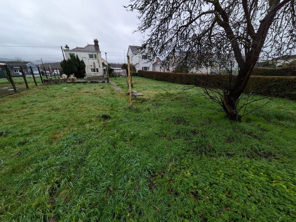 Property photo 2 of 9