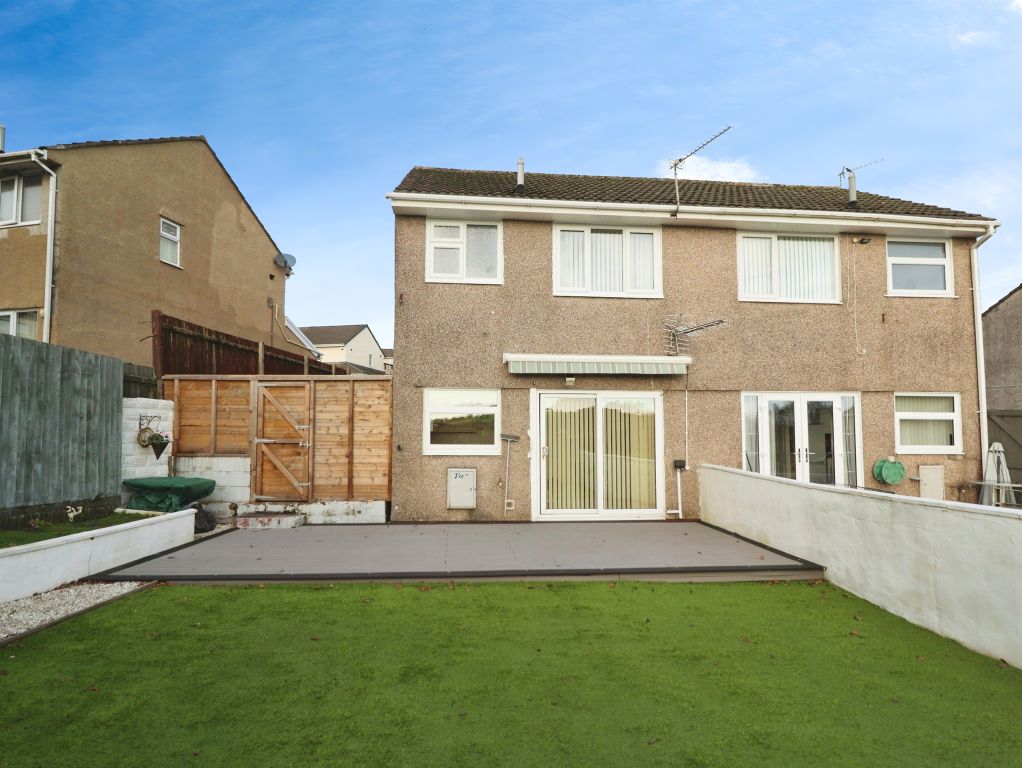 Property photo 2 of 14