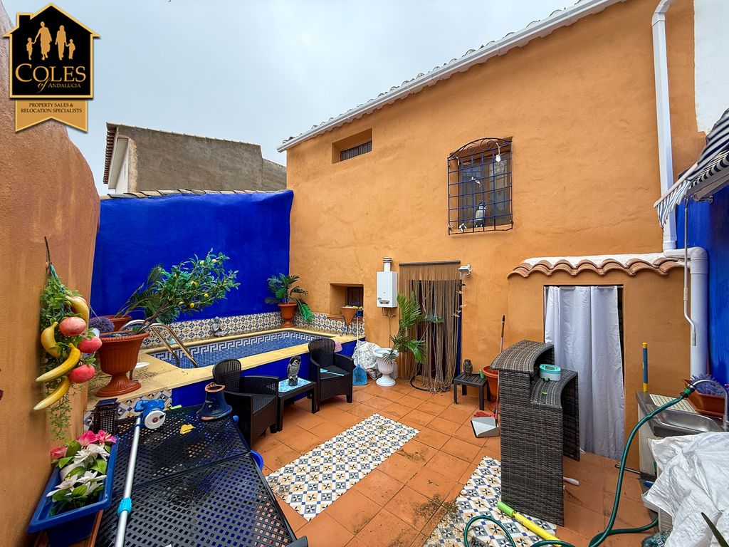 Property photo 2 of 26