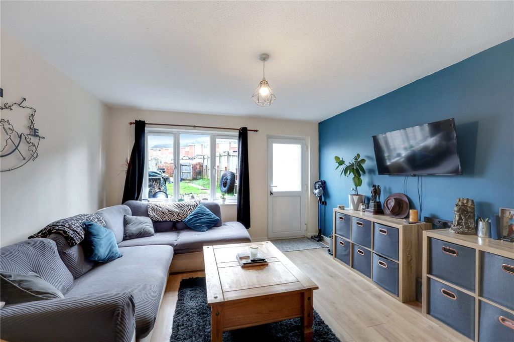 Property photo 3 of 14 Picture No. 02