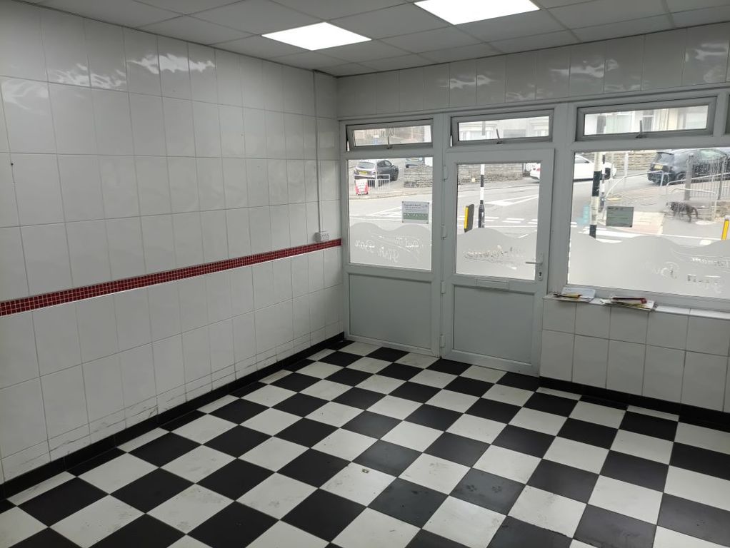 Property photo 2 of 30