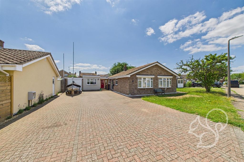 Property photo 1 of 30