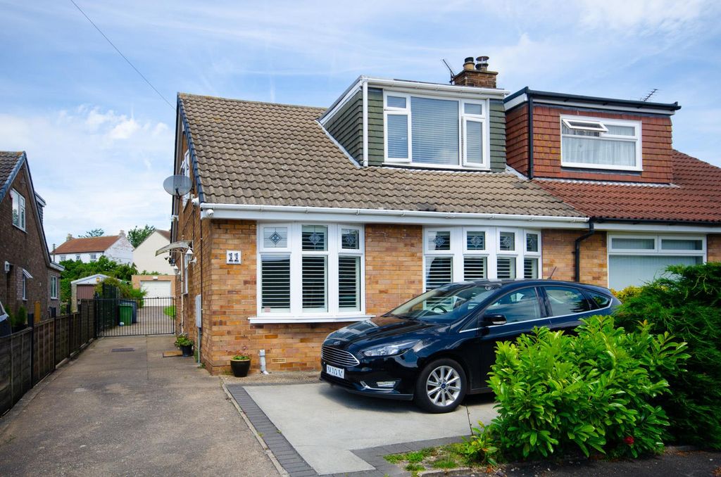 Property photo 2 of 36