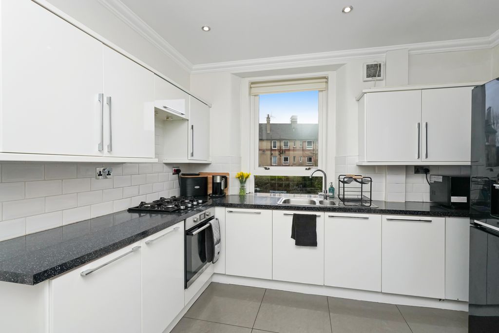 Property photo 3 of 21 Property Image 3