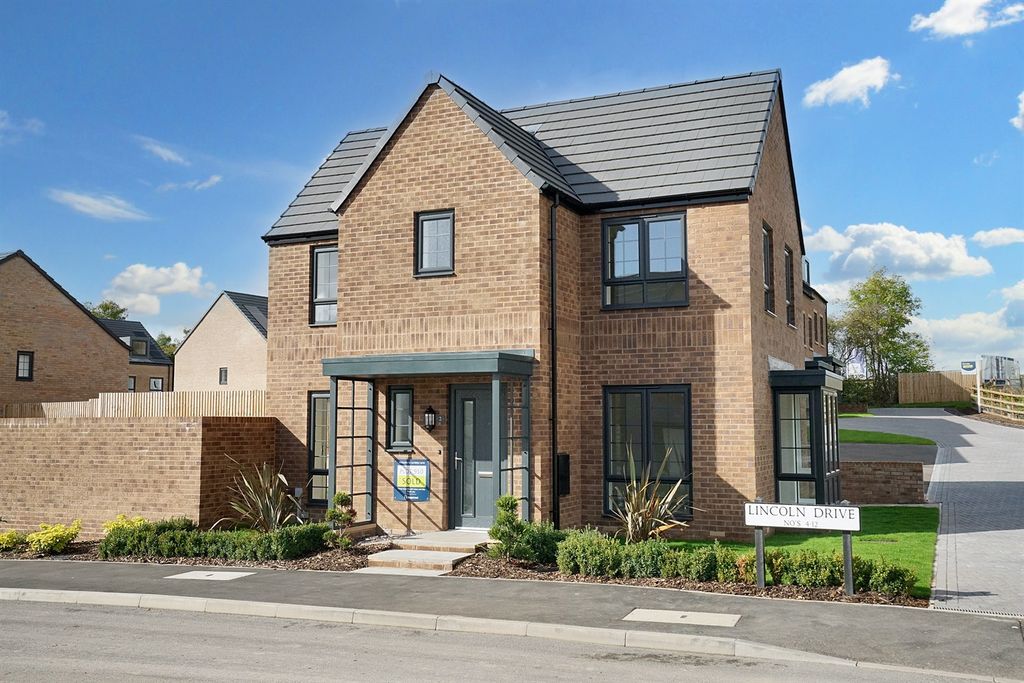 Property photo 1 of 15 External