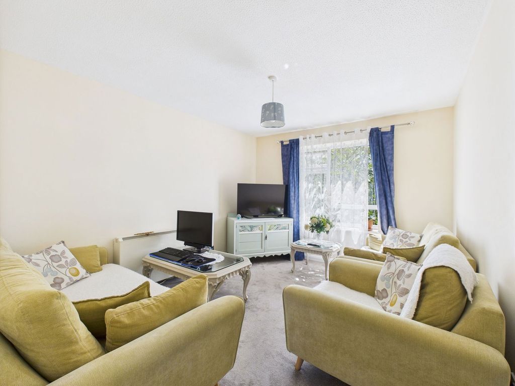 Property photo 2 of 9