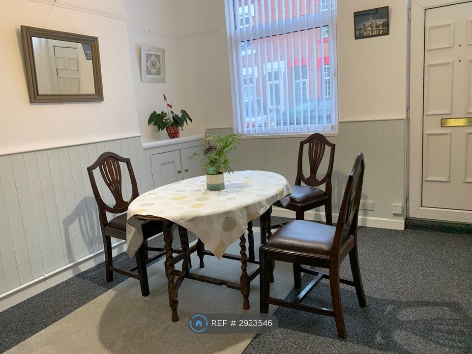 Property photo 2 of 25
