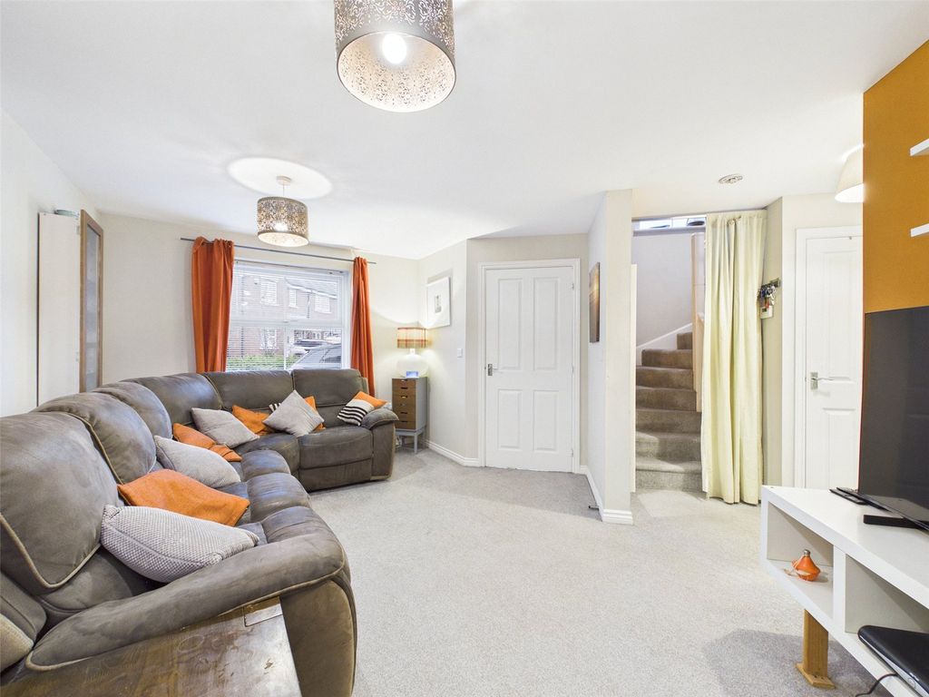 Property photo 3 of 15 Picture No. 02