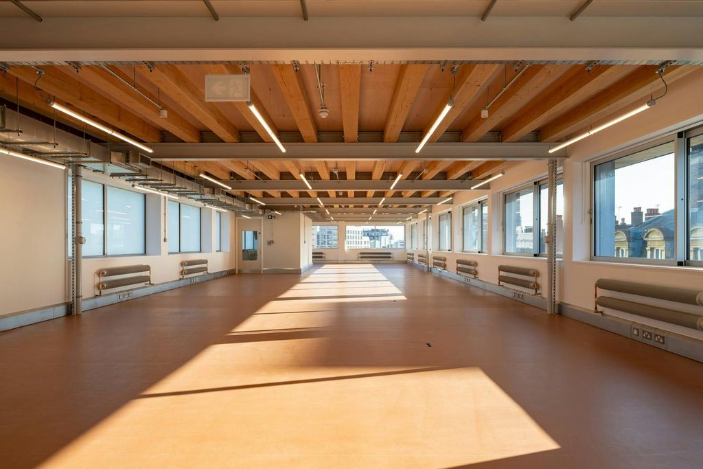 Property photo 3 of 16 Office Space