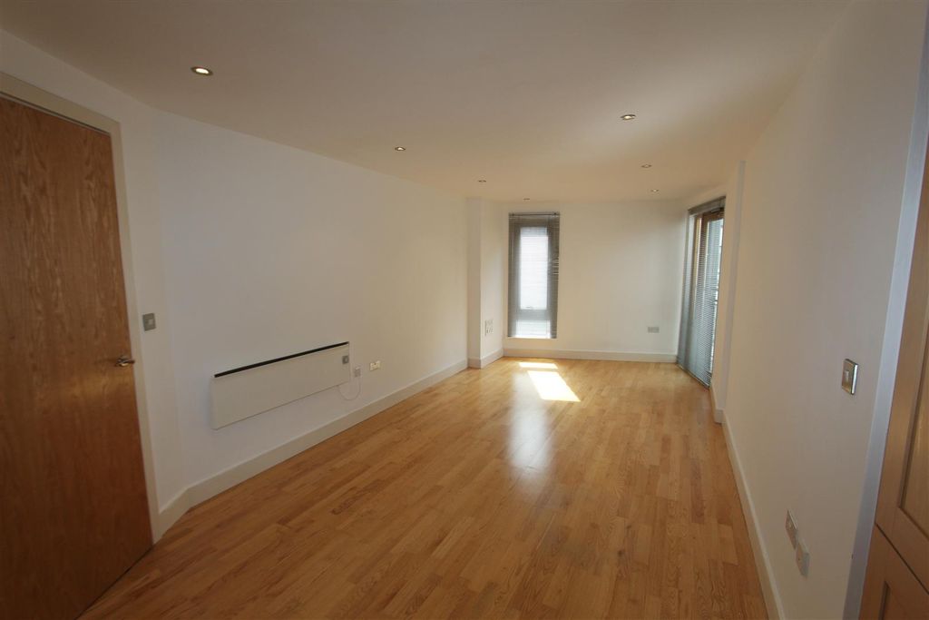 Property photo 1 of 7 Living Room.Jpg