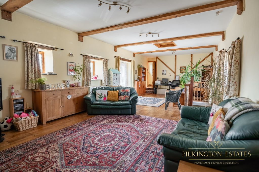 Property photo 2 of 26 4513202