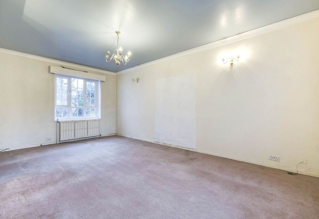 Property photo 3 of 17 Picture No. 02