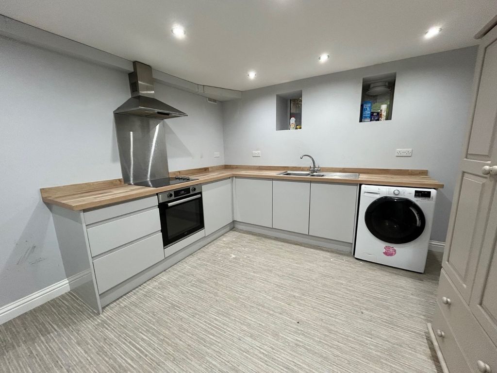 Property photo 2 of 6 Picture No. 05