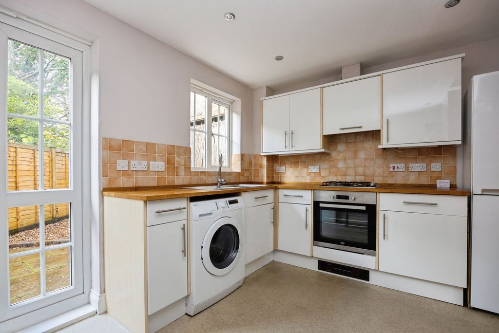 Property photo 3 of 20 Pbox-Img.Jpg