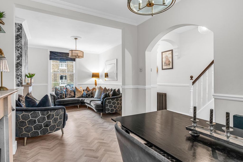 Property photo 3 of 34 Internal-Smalll-36.Jpg