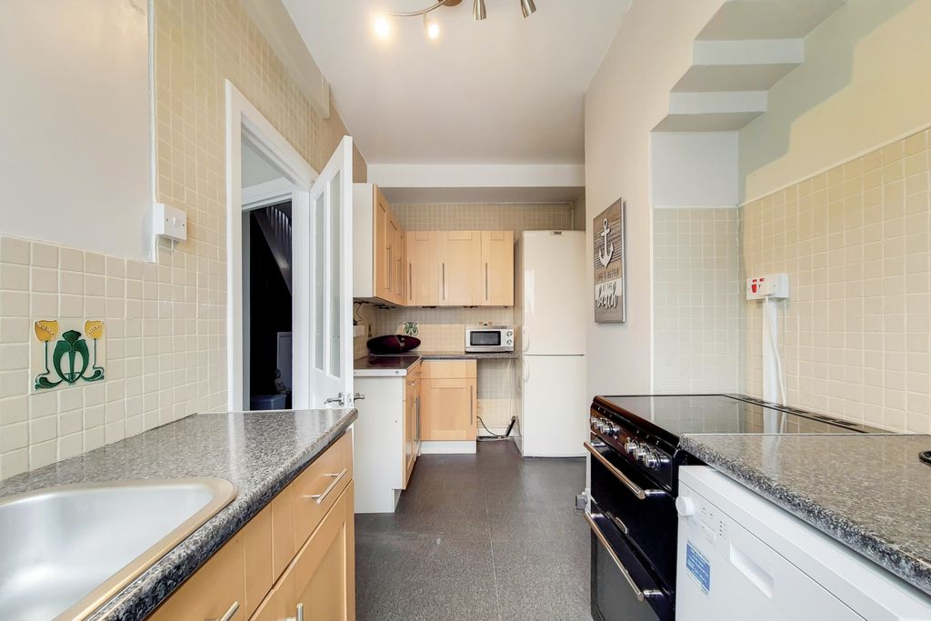 Property photo 2 of 5