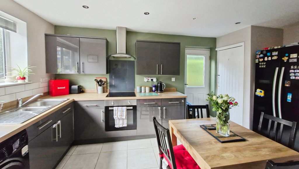 Property photo 2 of 19 D122d698-20251113_120341